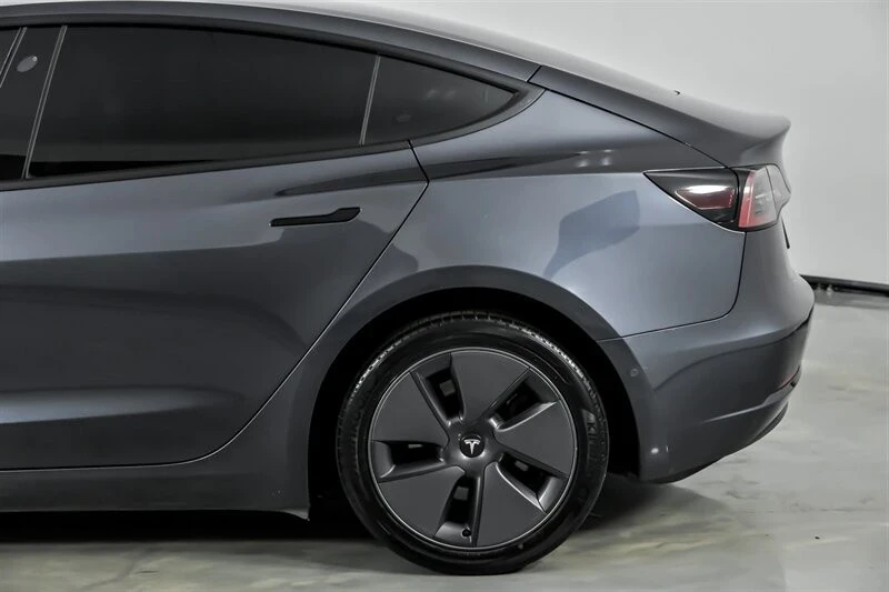 2022 Tesla Model 3 - Image 9 of 21