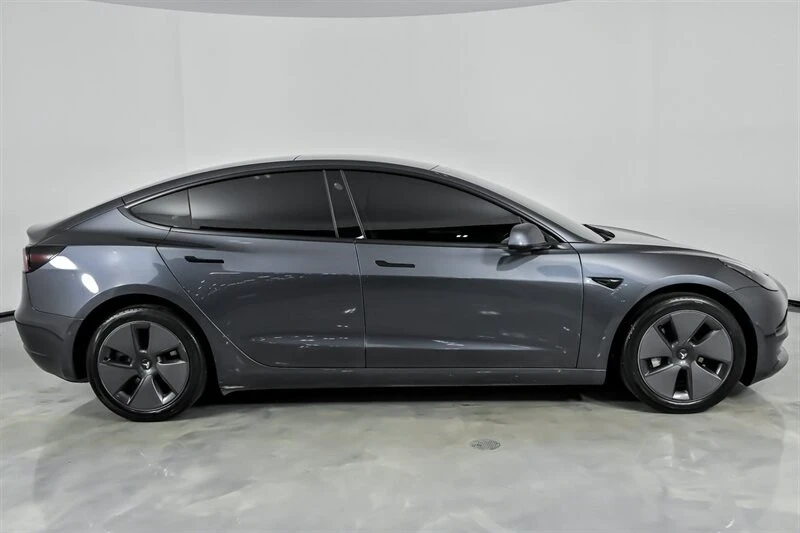 2022 Tesla Model 3 - Image 14 of 21