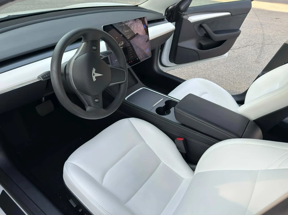2022 Tesla Model 3 - Image 17 of 21