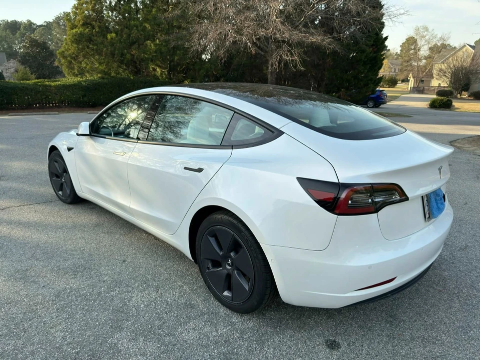 2022 Tesla Model 3 - Image 3 of 21