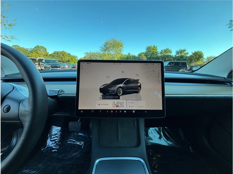 2022 Tesla Model S - Image 11 of 21