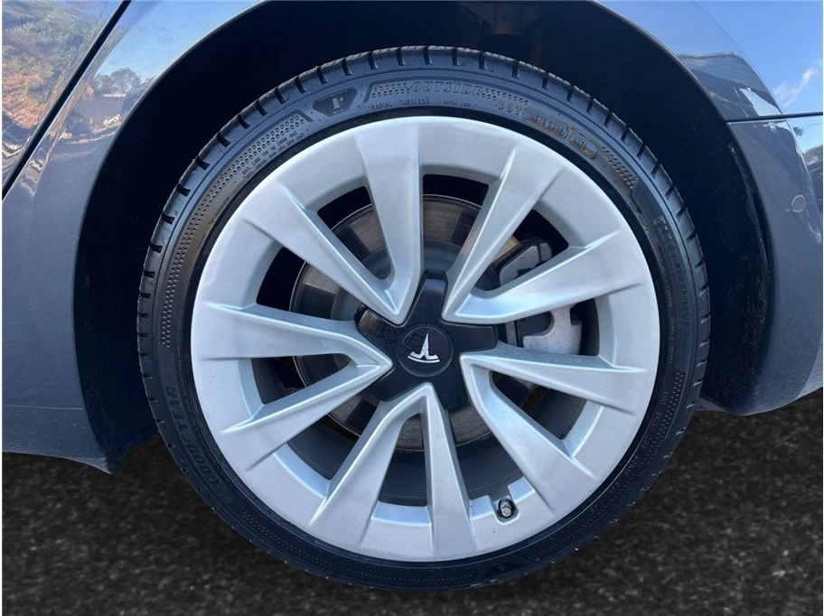 2022 Tesla Model S - Image 15 of 21