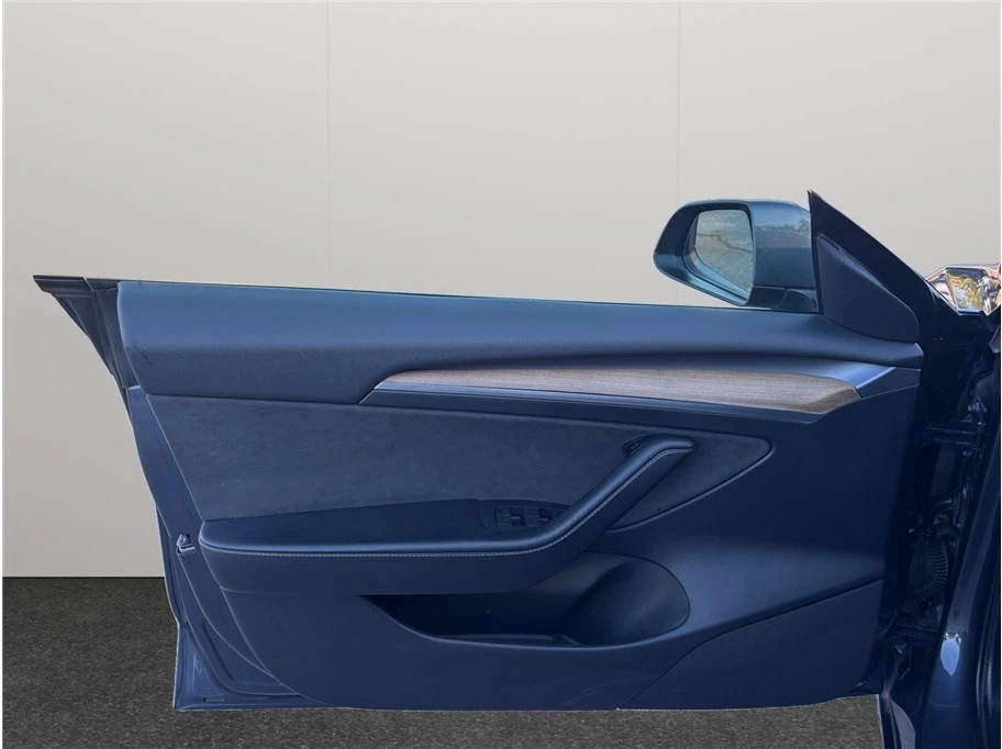 2022 Tesla Model S - Image 20 of 21