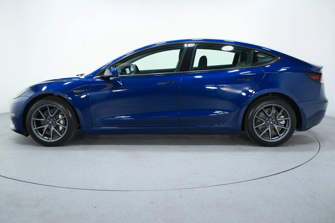 2022 Tesla Model 3 - Image 7 of 21