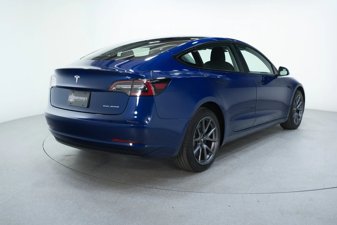 2022 Tesla Model 3 - Image 10 of 21