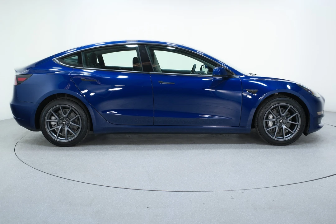 2022 Tesla Model 3 - Image 11 of 21