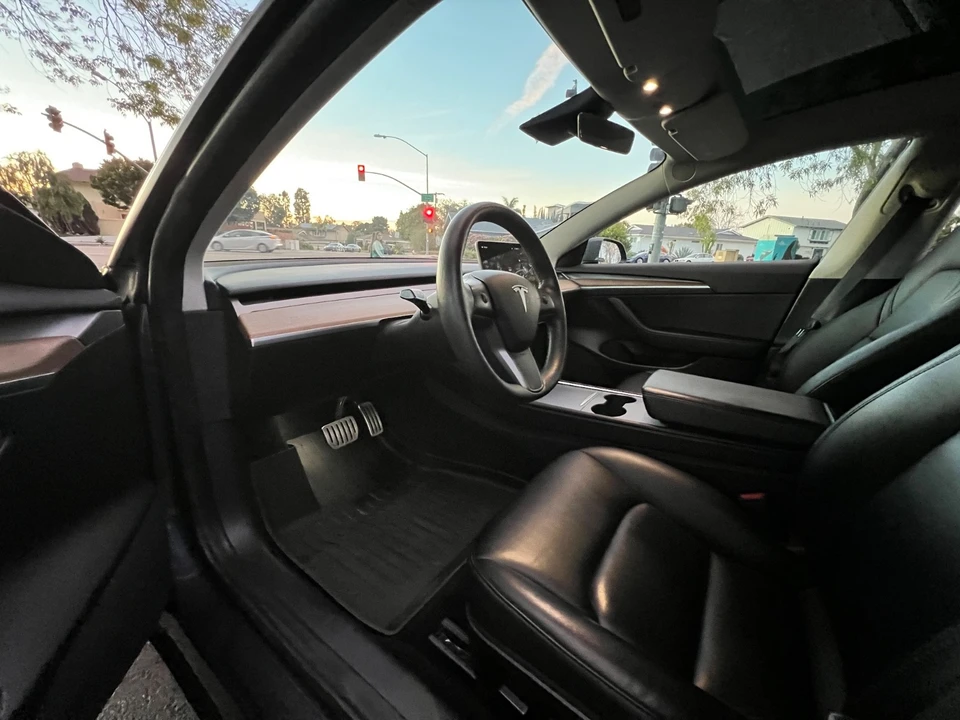 2022 Tesla Model 3 - Image 13 of 20