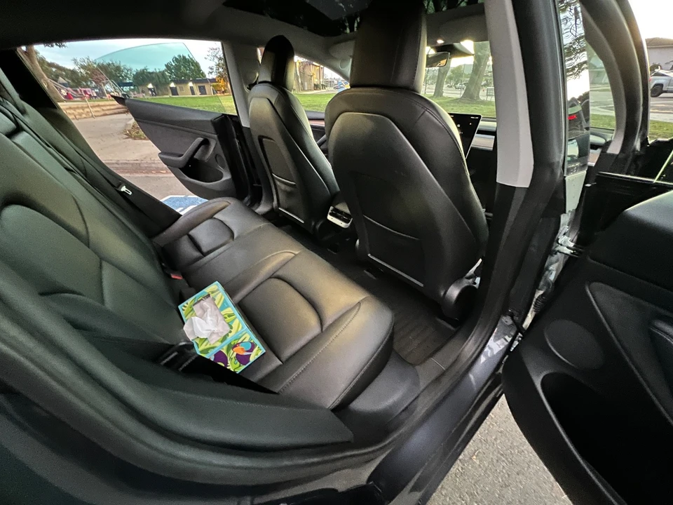 2022 Tesla Model 3 - Image 16 of 20
