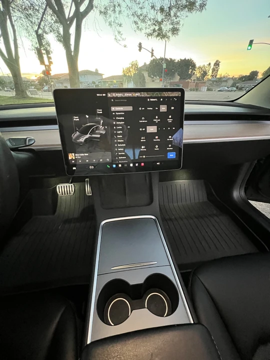 2022 Tesla Model 3 - Image 8 of 20