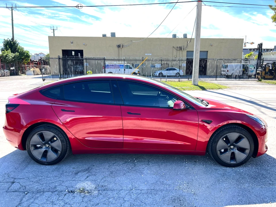 2022 Tesla Model 3 - Image 9 of 21