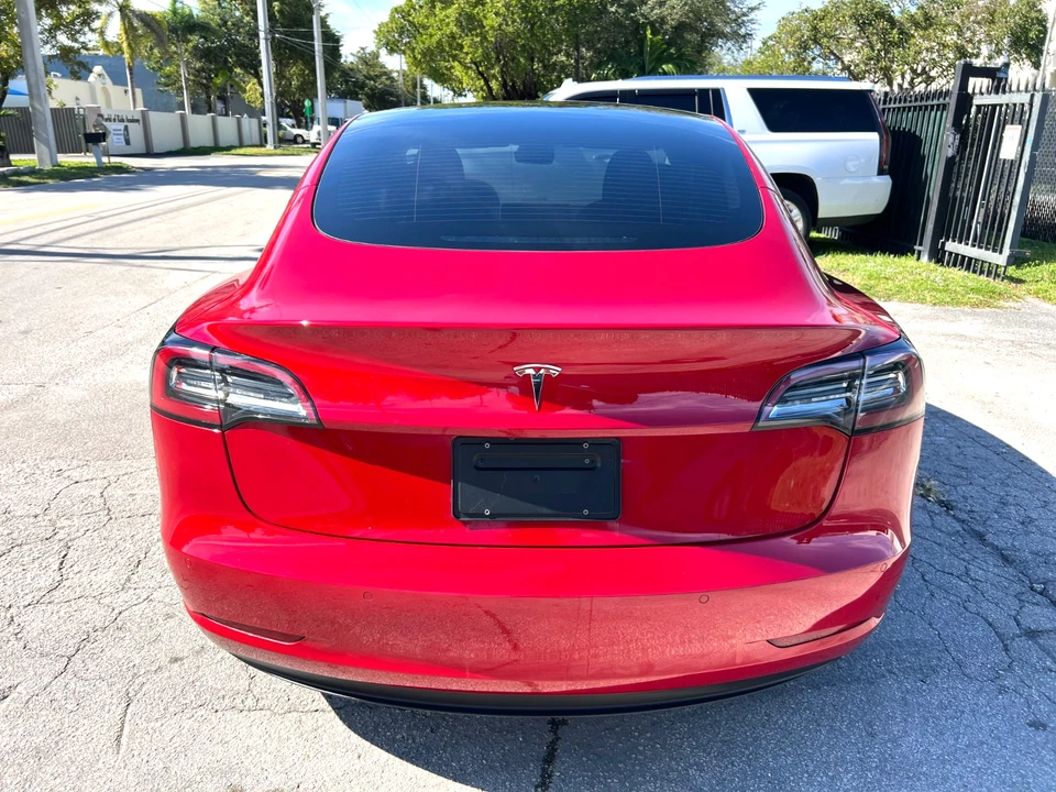 2022 Tesla Model 3 - Image 7 of 21