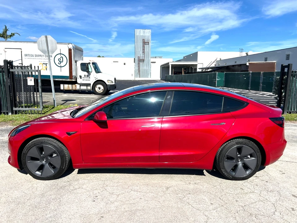 2022 Tesla Model 3 - Image 5 of 21