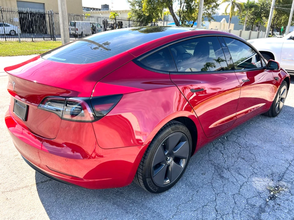 2022 Tesla Model 3 - Image 8 of 21
