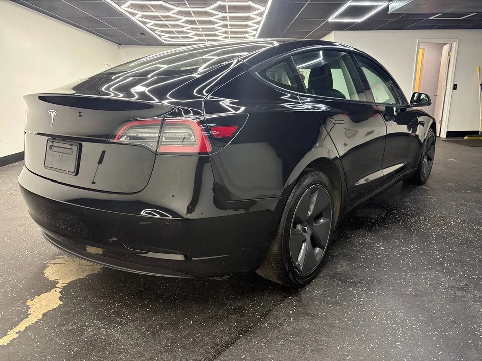 2022 Tesla Model 3 - Image 4 of 12