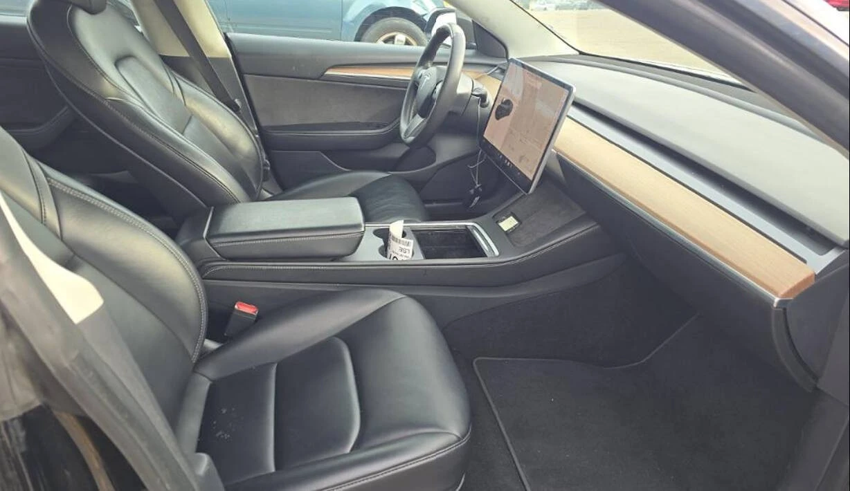 2022 Tesla Model 3 - Image 10 of 12