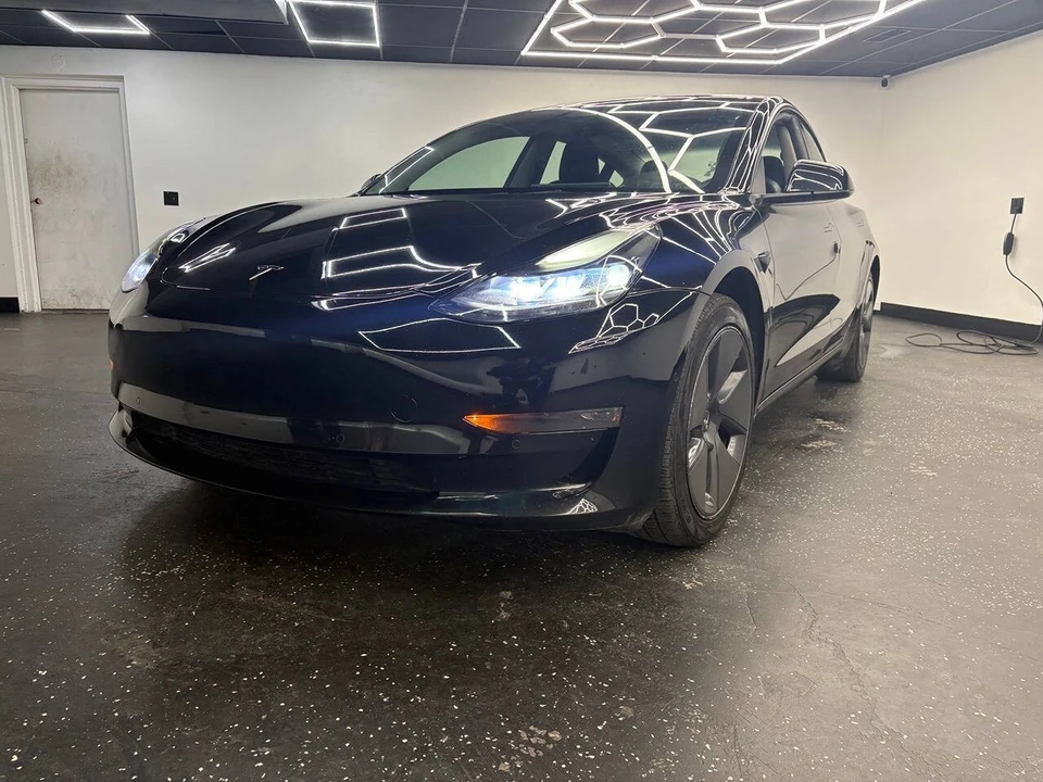 2022 Tesla Model 3 - Image 2 of 12
