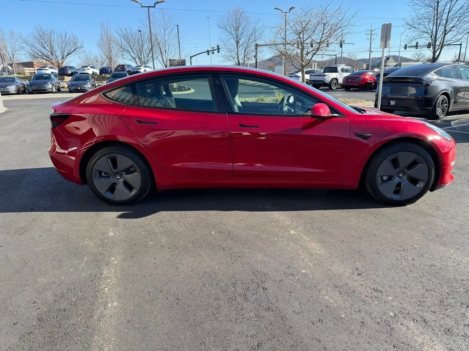 2022 Tesla Model 3 - Image 3 of 14