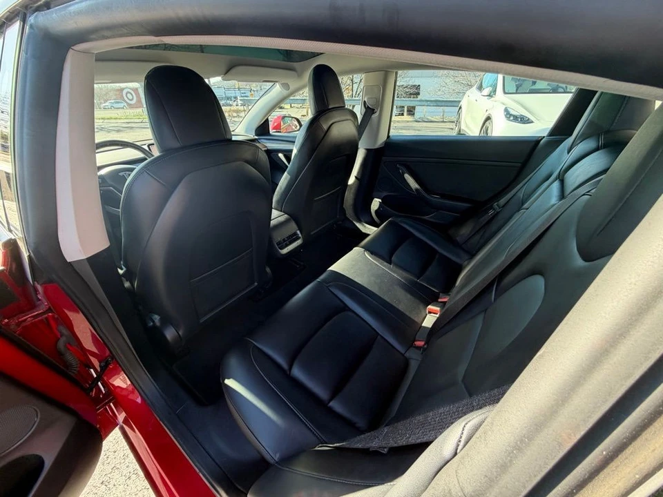 2022 Tesla Model 3 - Image 9 of 14
