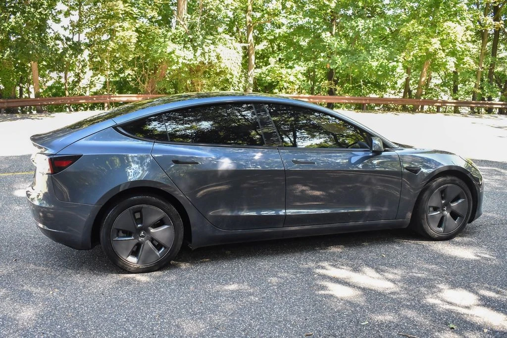 2022 Tesla Model 3 - Image 9 of 12