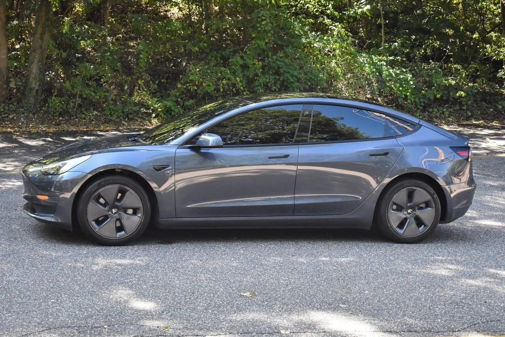 2022 Tesla Model 3 - Image 3 of 12