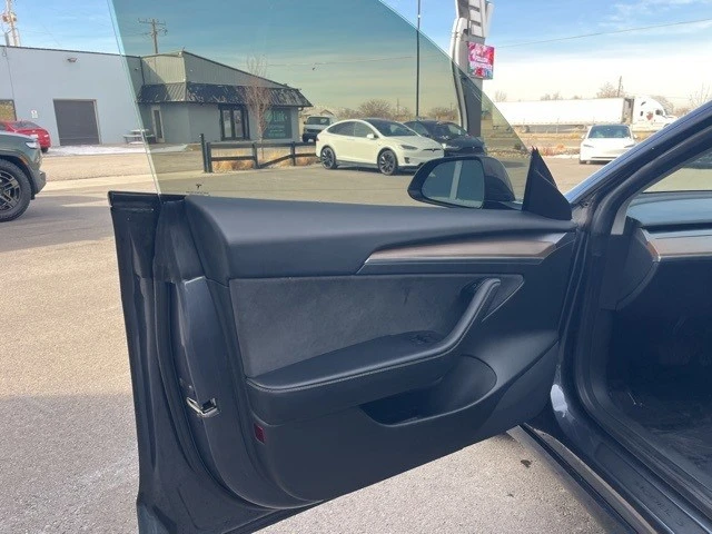 2022 Tesla Model 3 - Image 9 of 21