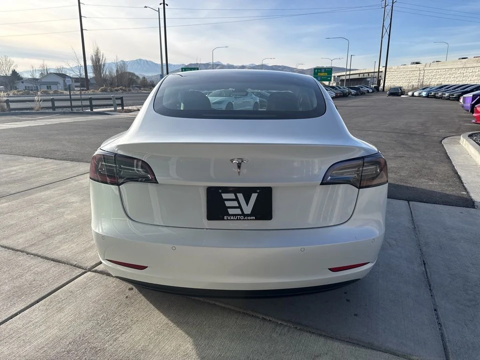 2022 Tesla Model 3 - Image 6 of 21