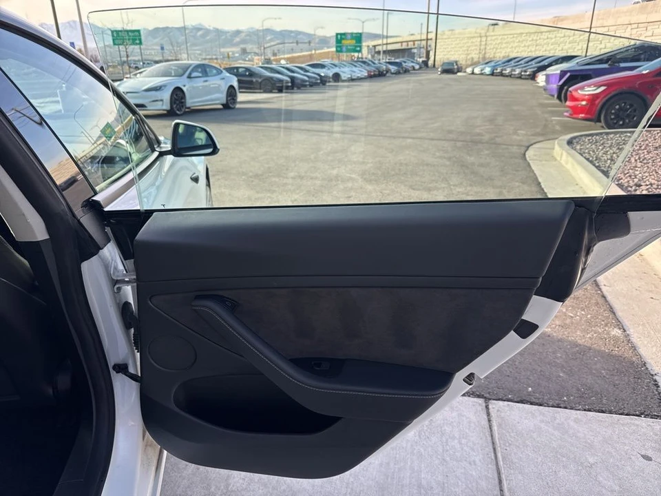 2022 Tesla Model 3 - Image 17 of 21