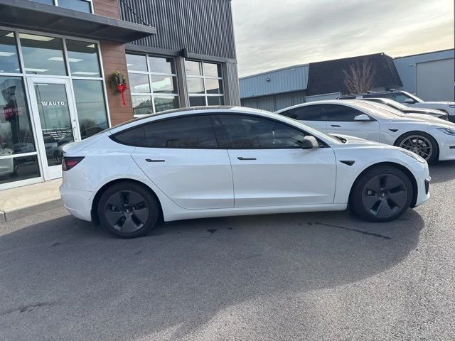 2022 Tesla Model 3 - Image 9 of 21