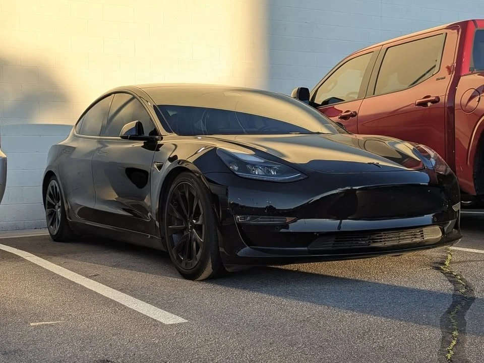 2022 Tesla Model 3 - Image 2 of 5