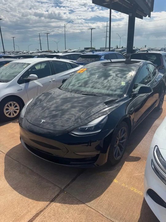 2022 Tesla Model 3 - Image 2 of 2