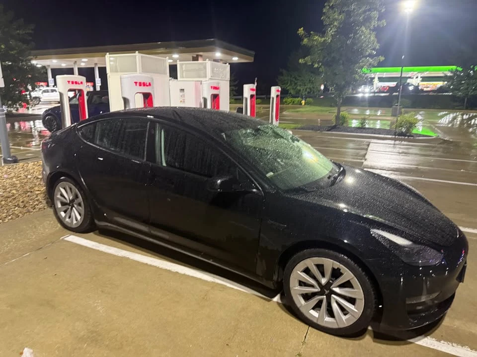 2022 Tesla Model 3 - Image 4 of 5