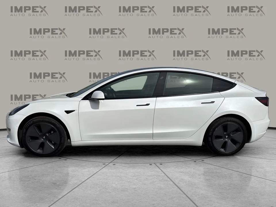 2022 Tesla Model 3 - Image 2 of 21