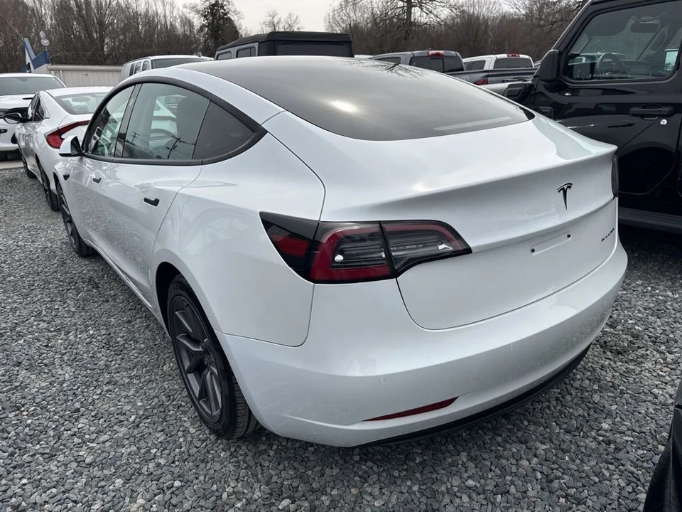 2022 Tesla Model 3 - Image 6 of 6
