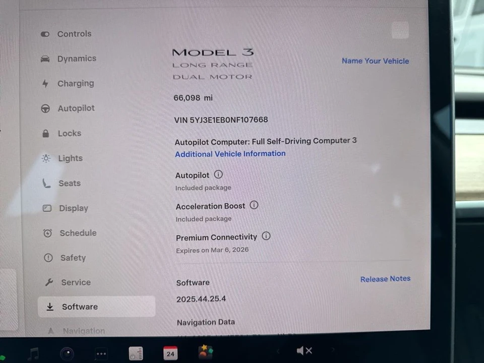 2022 Tesla Model 3 - Image 4 of 6