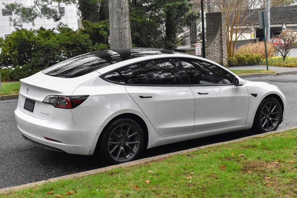 2022 Tesla Model 3 - Image 8 of 12