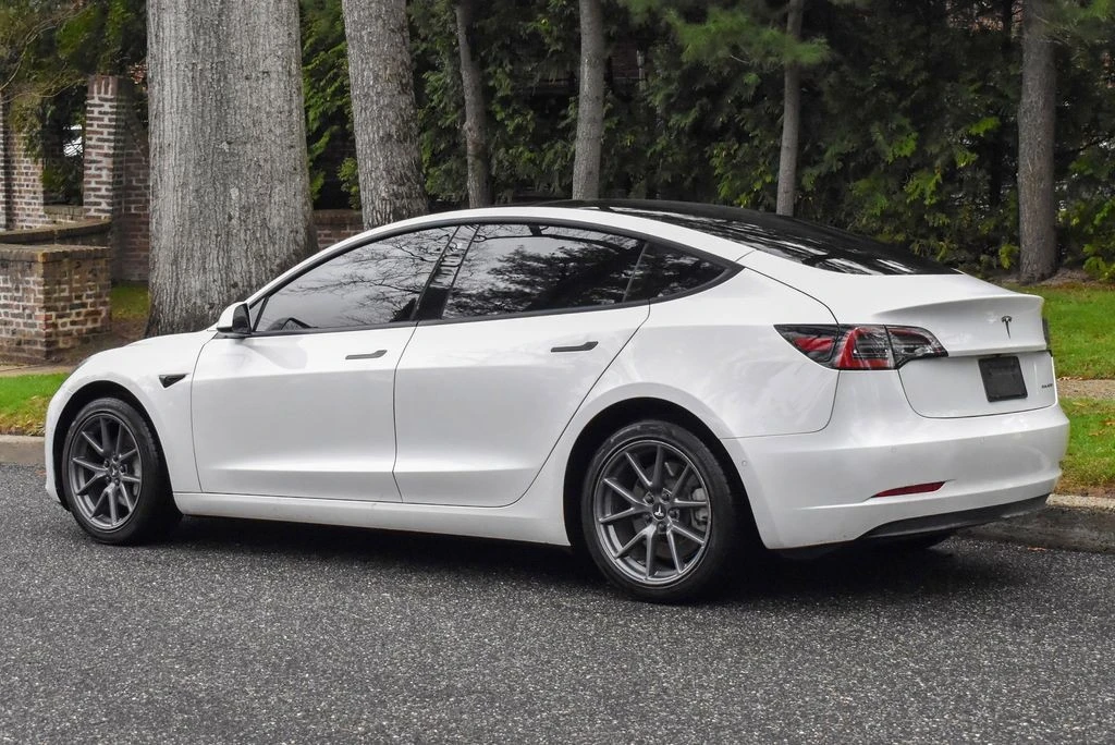 2022 Tesla Model 3 - Image 6 of 12
