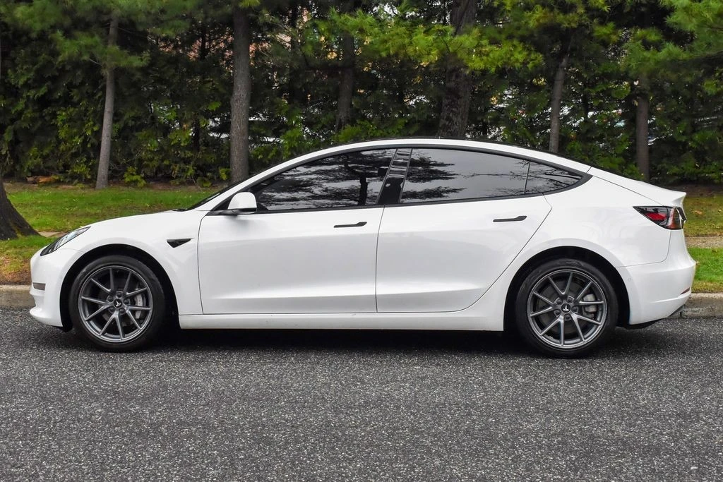 2022 Tesla Model 3 - Image 4 of 12