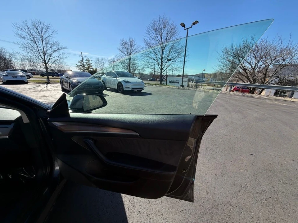2022 Tesla Model 3 - Image 10 of 15