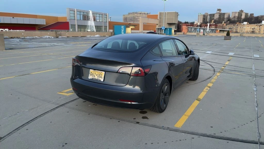 2022 Tesla Model 3 - Image 3 of 7