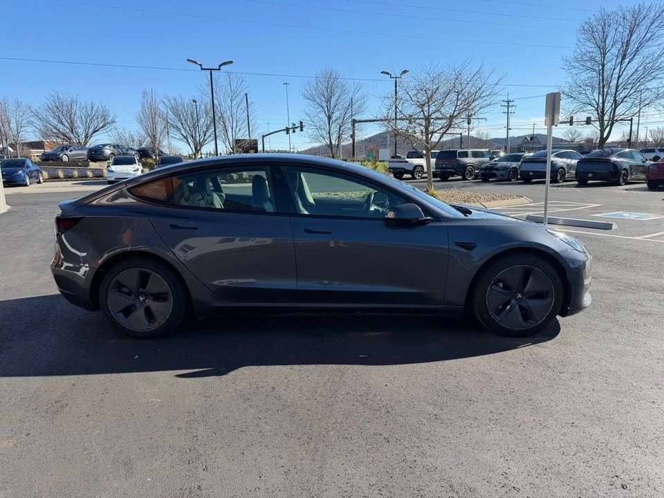 2022 Tesla Model 3 - Image 2 of 15