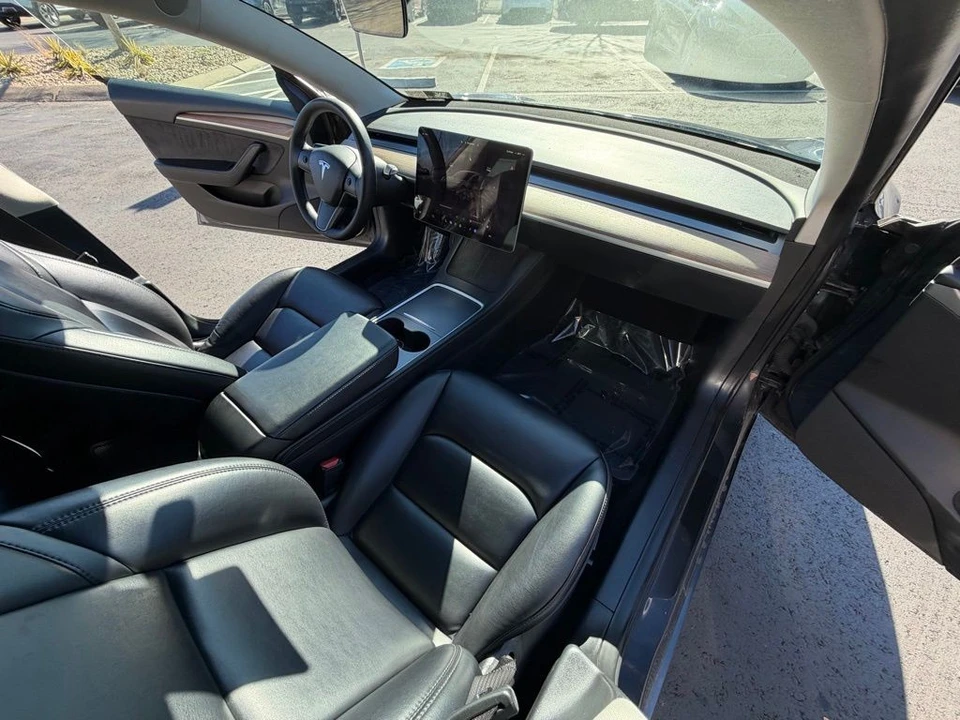 2022 Tesla Model 3 - Image 11 of 15