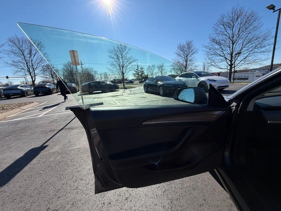 2022 Tesla Model 3 - Image 5 of 15