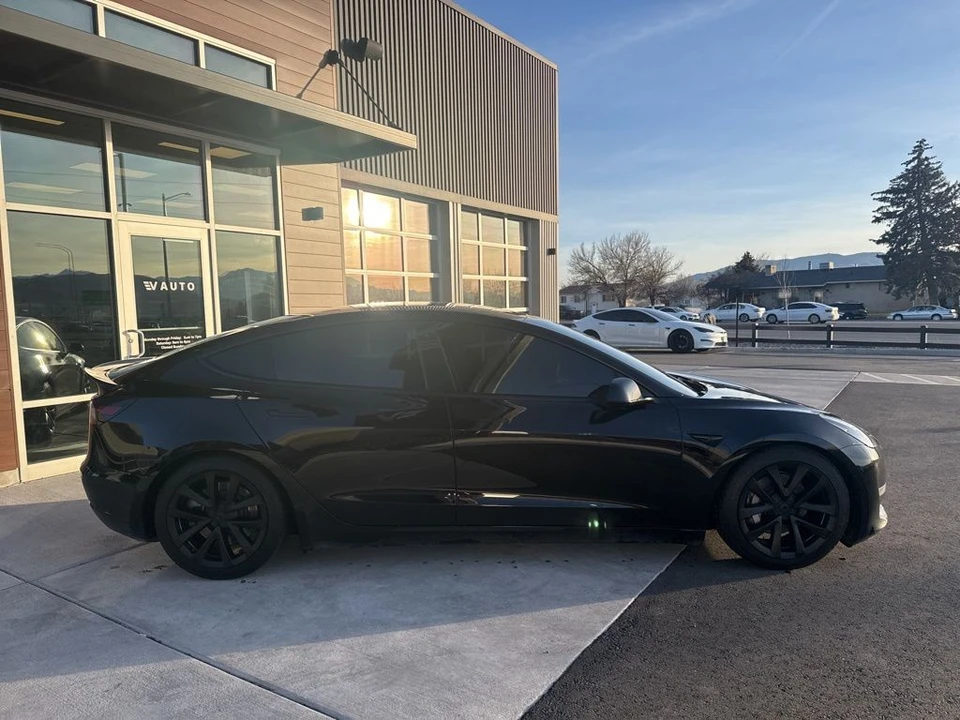 2022 Tesla Model 3 - Image 9 of 21