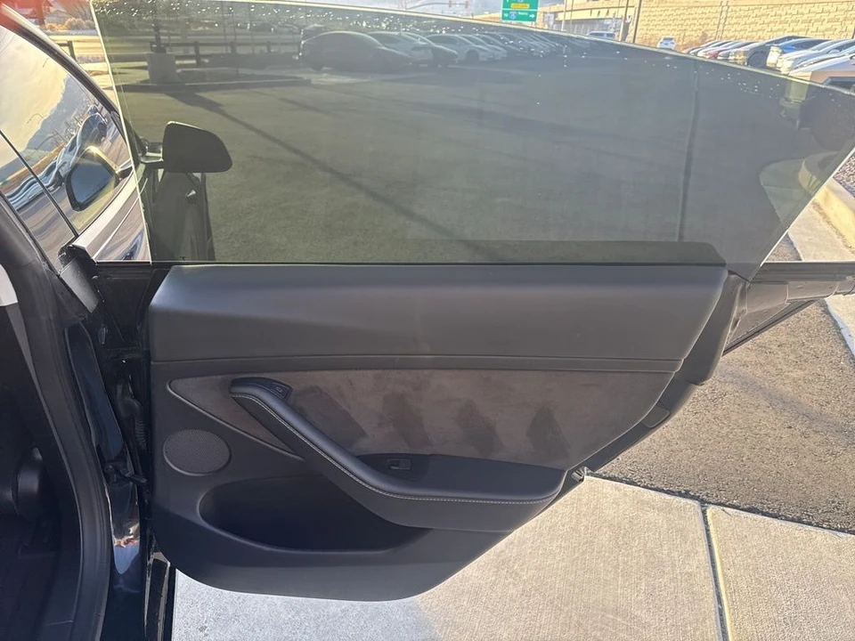 2022 Tesla Model 3 - Image 18 of 21