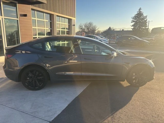 2022 Tesla Model 3 - Image 9 of 21