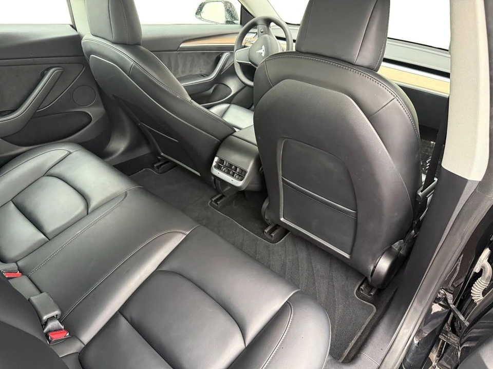 2022 Tesla Model 3 - Image 19 of 21