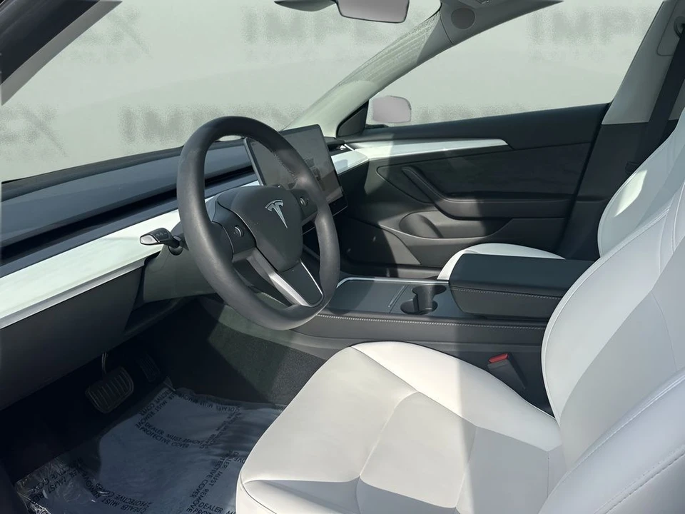 2022 Tesla Model 3 - Image 9 of 12