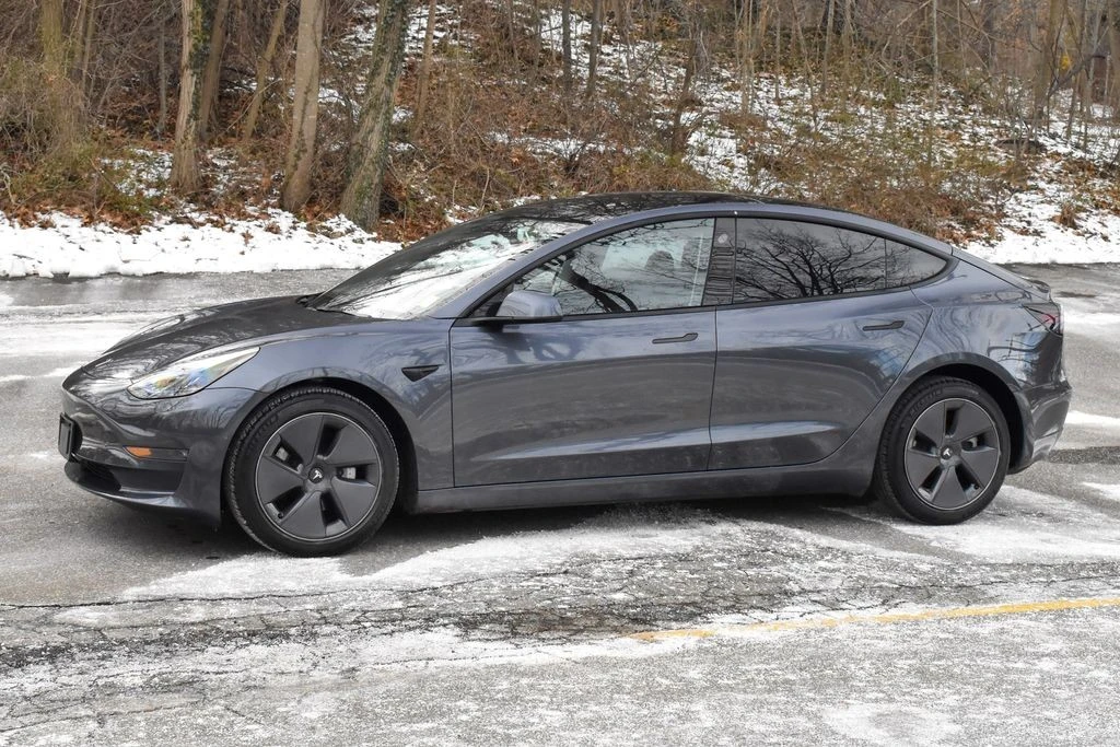2022 Tesla Model 3 - Image 2 of 12