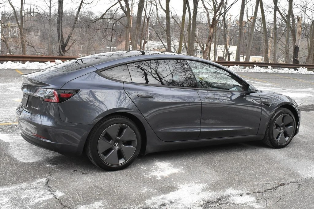2022 Tesla Model 3 - Image 7 of 12