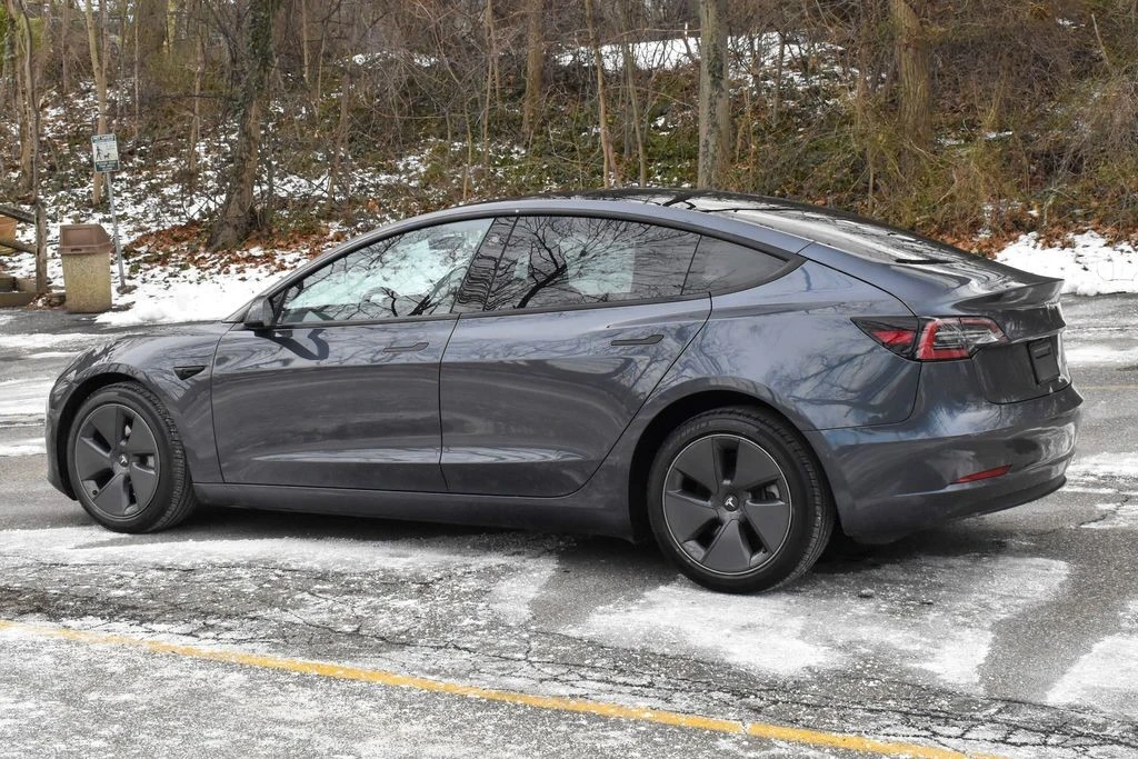 2022 Tesla Model 3 - Image 5 of 12